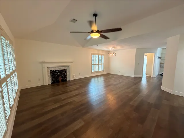 $2,950 | 3906 Hazelwood Drive, Pearland, TX 77584