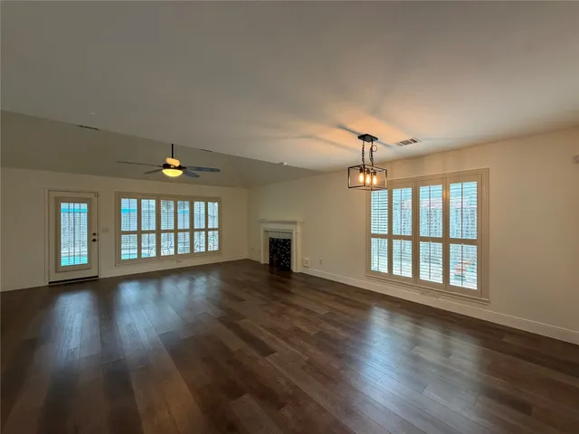 $2,950 | 3906 Hazelwood Drive, Pearland, TX 77584