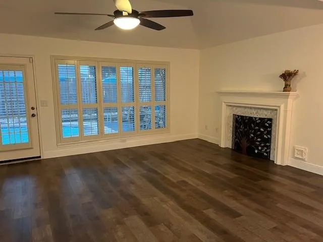 $2,950 | 3906 Hazelwood Drive, Pearland, TX 77584