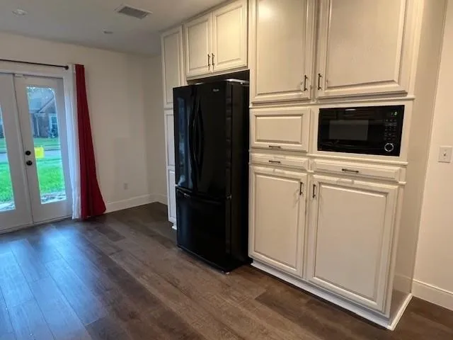 $2,950 | 3906 Hazelwood Drive, Pearland, TX 77584