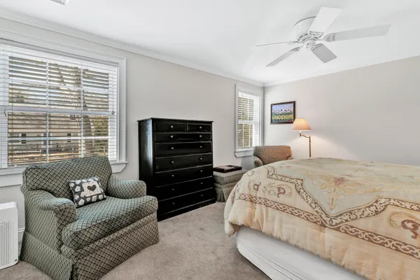 $999,500 | 70 Lakeview Avenue, Falmouth, MA 02540