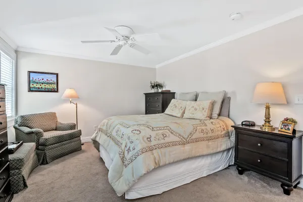 $999,500 | 70 Lakeview Avenue, Falmouth, MA 02540