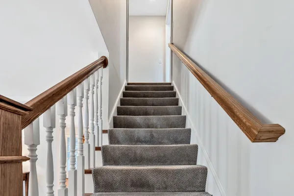 $999,500 | 70 Lakeview Avenue, Falmouth, MA 02540