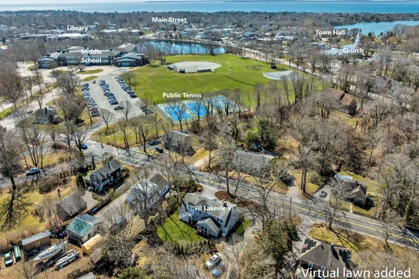 $999,500 | 70 Lakeview Avenue, Falmouth, MA 02540