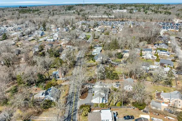 $999,500 | 70 Lakeview Avenue, Falmouth, MA 02540