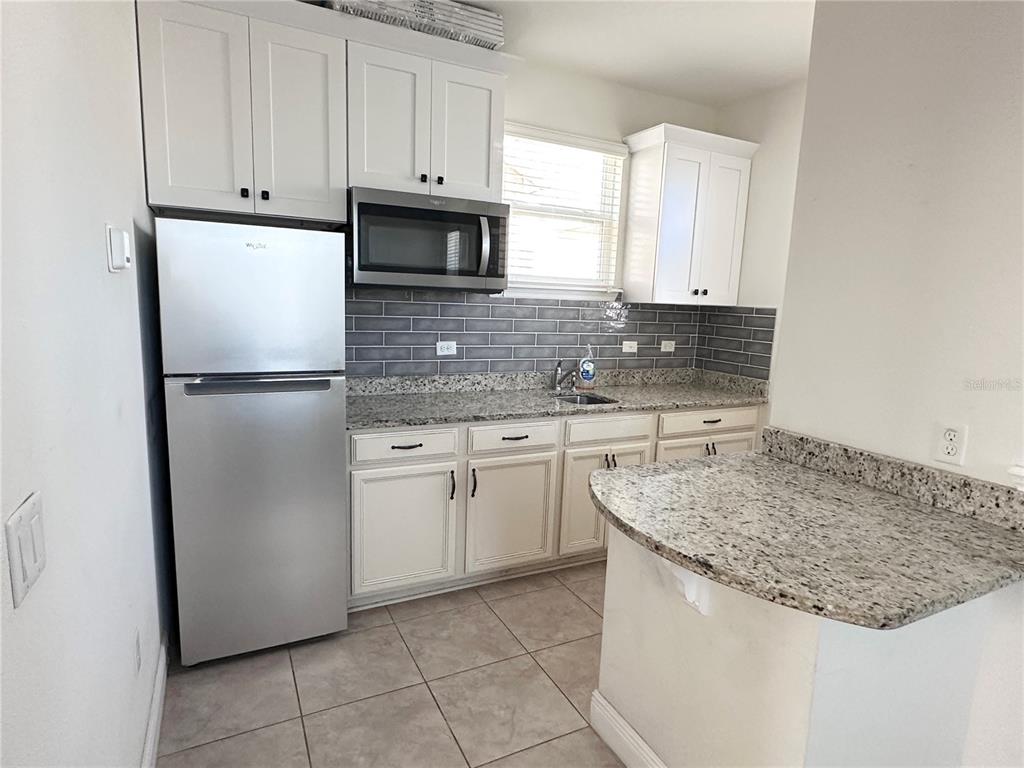 8347 Lookout Pointe Drive Windermere, FL 34786 - Photo 3 of 12