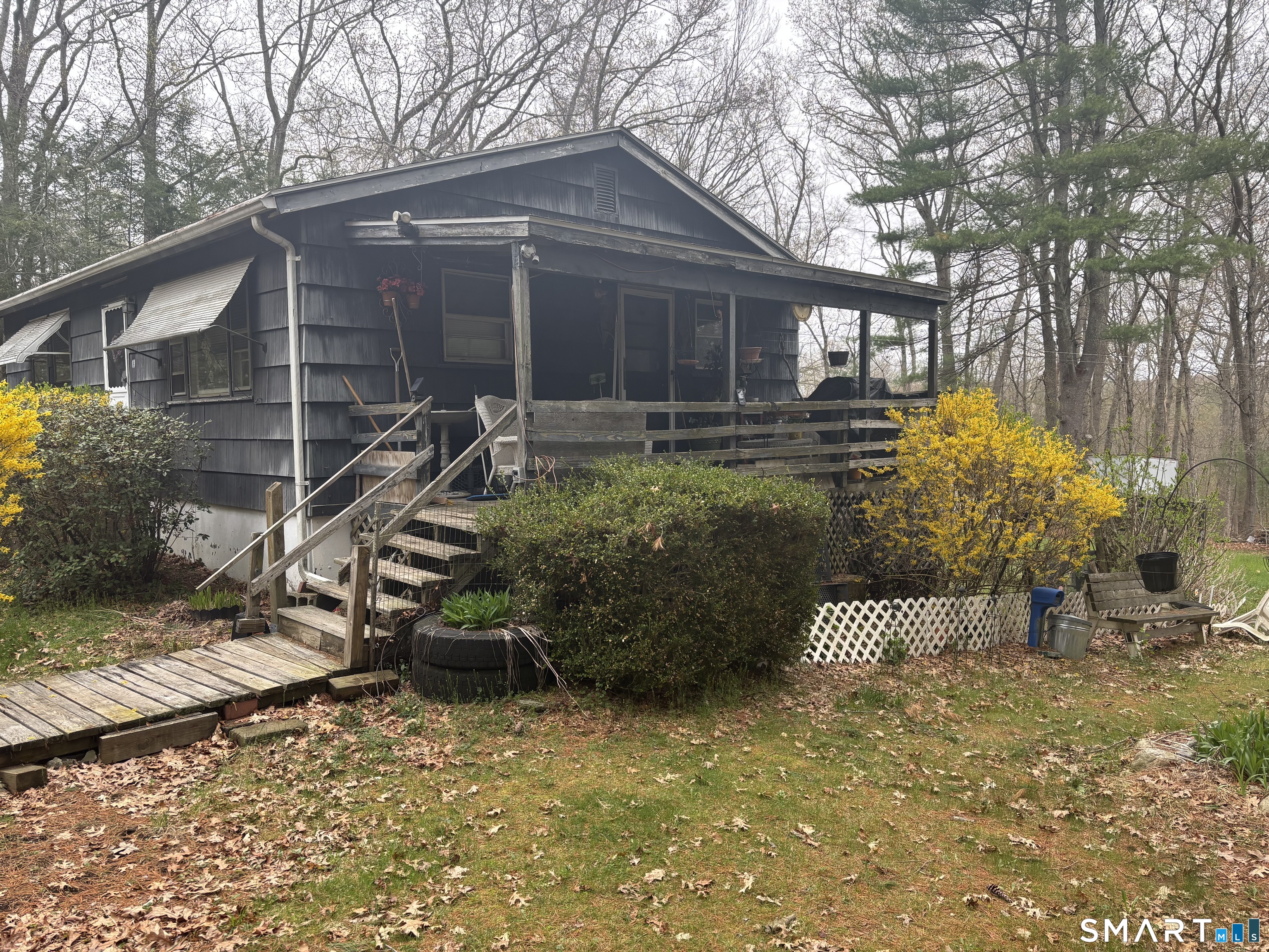 19 Henry Place Windham, CT 06256 - Photo 6 of 27