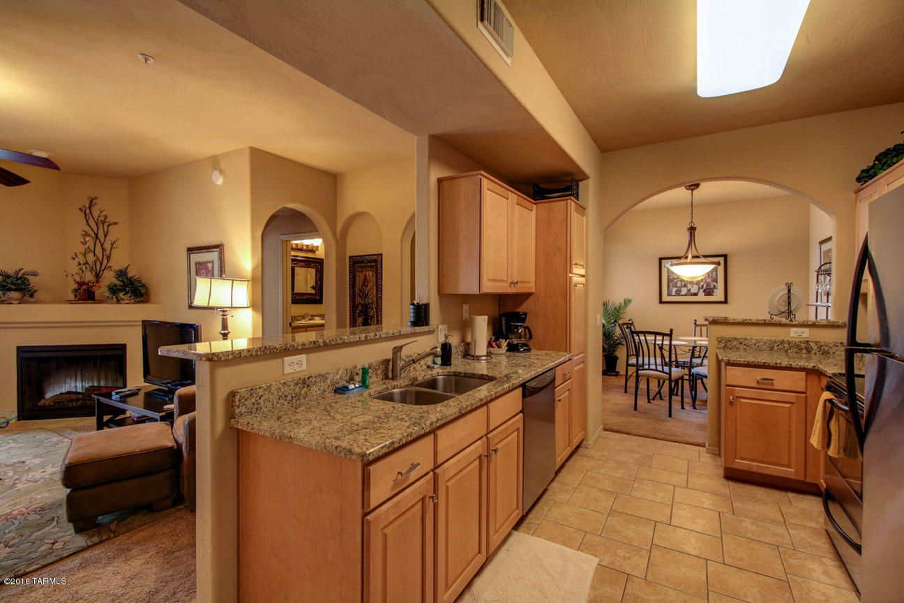 2550 East River Road, Unit 3202 Tucson, AZ 85718 - Photo 3 of 13