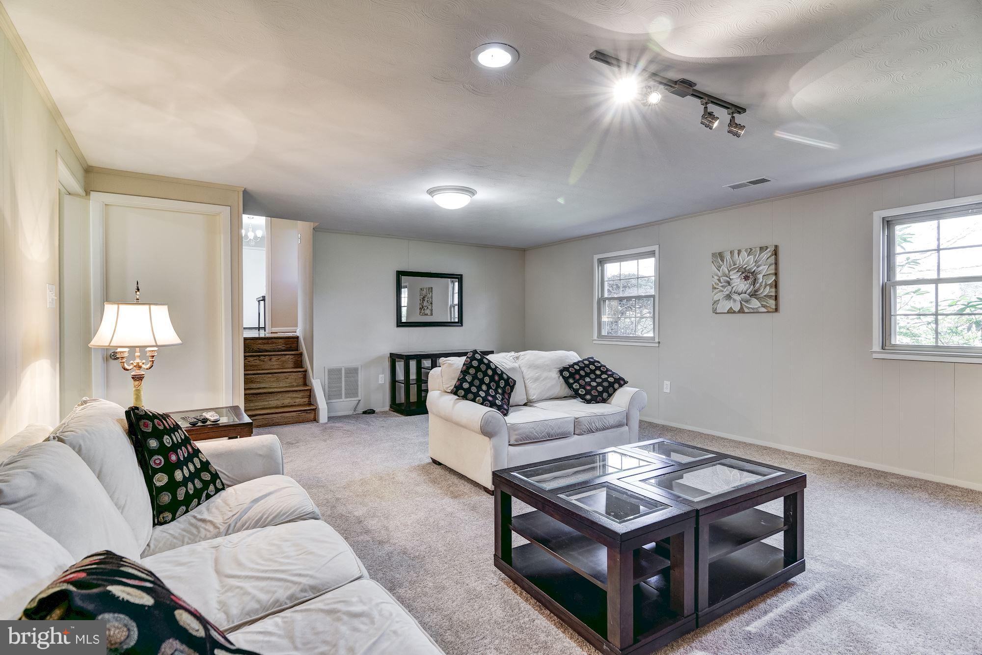 508 Stone House Lane Silver Spring, MD 20905 - Photo 15 of 30 Family Room