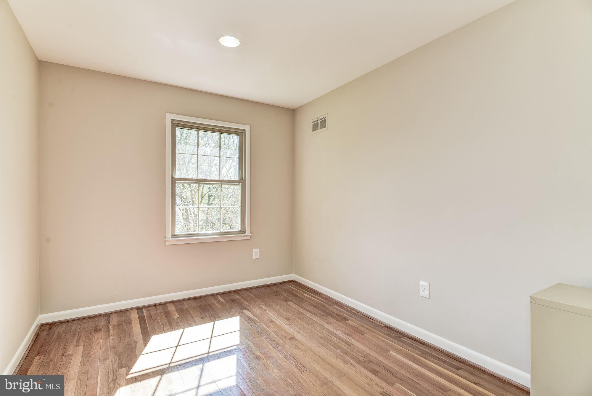 508 Stone House Lane Silver Spring, MD 20905 - Photo 10 of 30 Bedroom