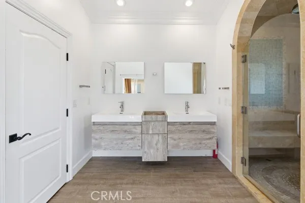 $8,950 | 5048 Hesperia Avenue, Encino, CA 91316