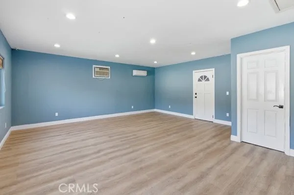 $8,950 | 5048 Hesperia Avenue, Encino, CA 91316