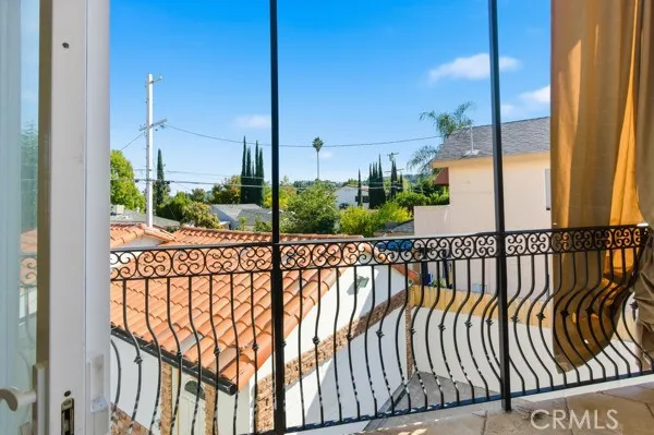 $8,950 | 5048 Hesperia Avenue, Encino, CA 91316