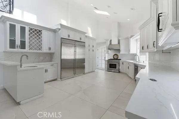 $8,950 | 5048 Hesperia Avenue, Encino, CA 91316