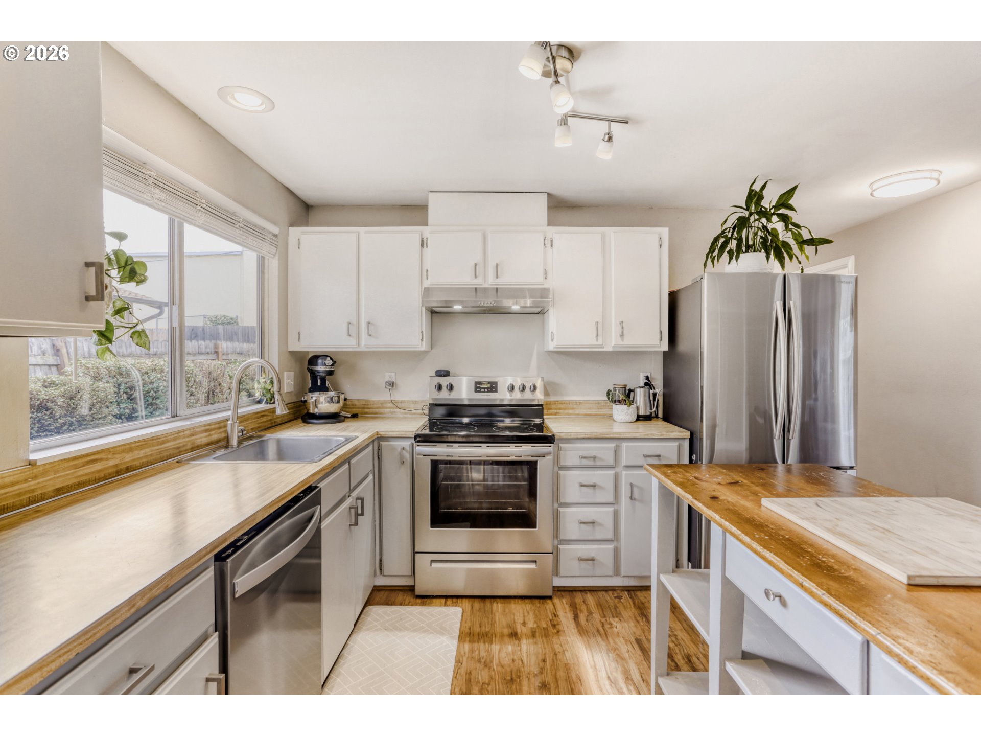 13845 Southwest 104th Avenue Portland, OR 97223 - Photo 10 of 21