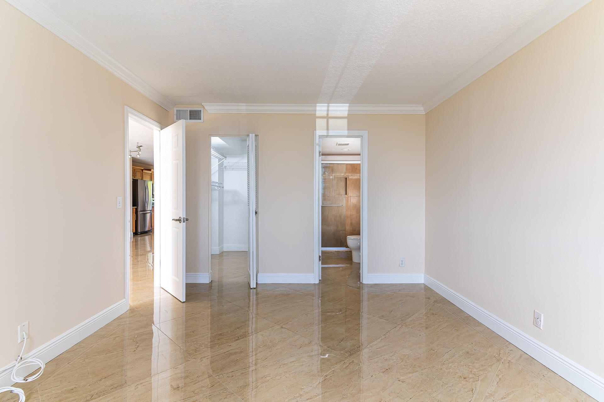 651 East Woolbright Road, Unit E 405 Boynton Beach, FL 33435 - Photo 15 of 19 Main Bed