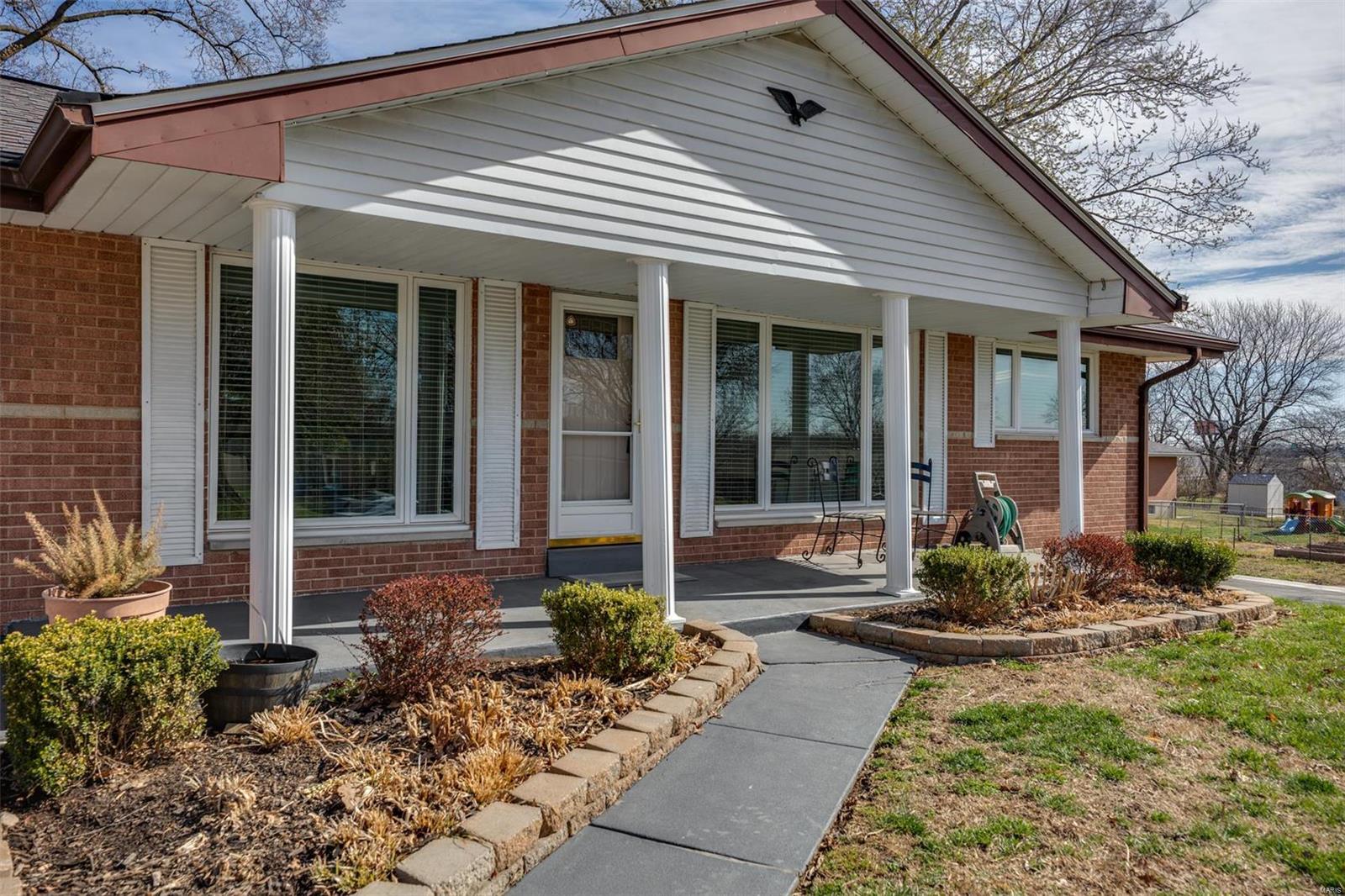 1300 Clearview Drive St. Charles, MO 63303 - Photo 6 of 36