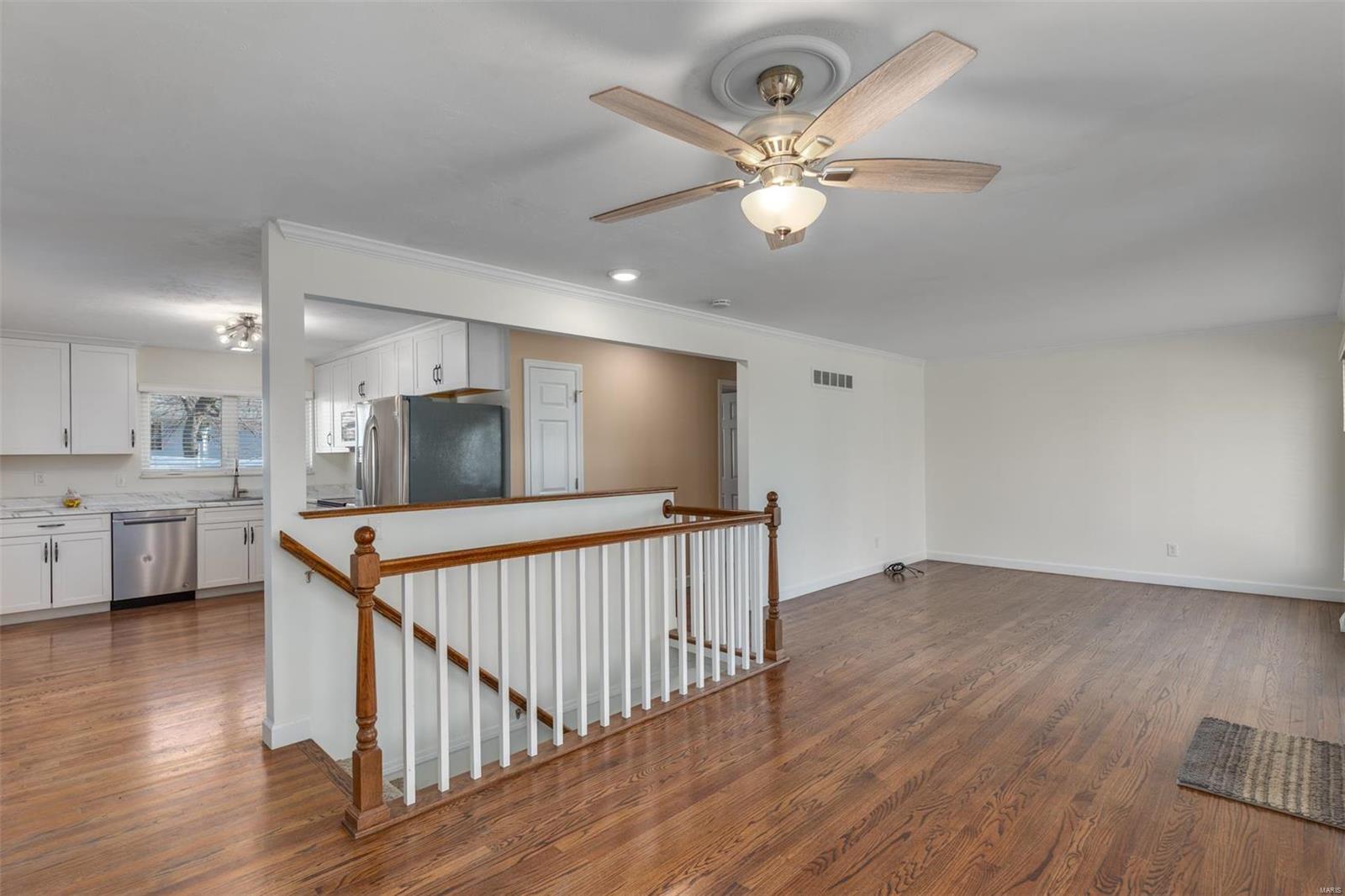 1300 Clearview Drive St. Charles, MO 63303 - Photo 9 of 36