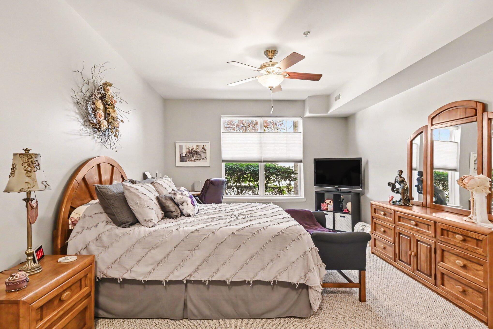 10122 Ridge Run Street Howell, MI 48855 - Photo 18 of 27 Huge primary bedroom