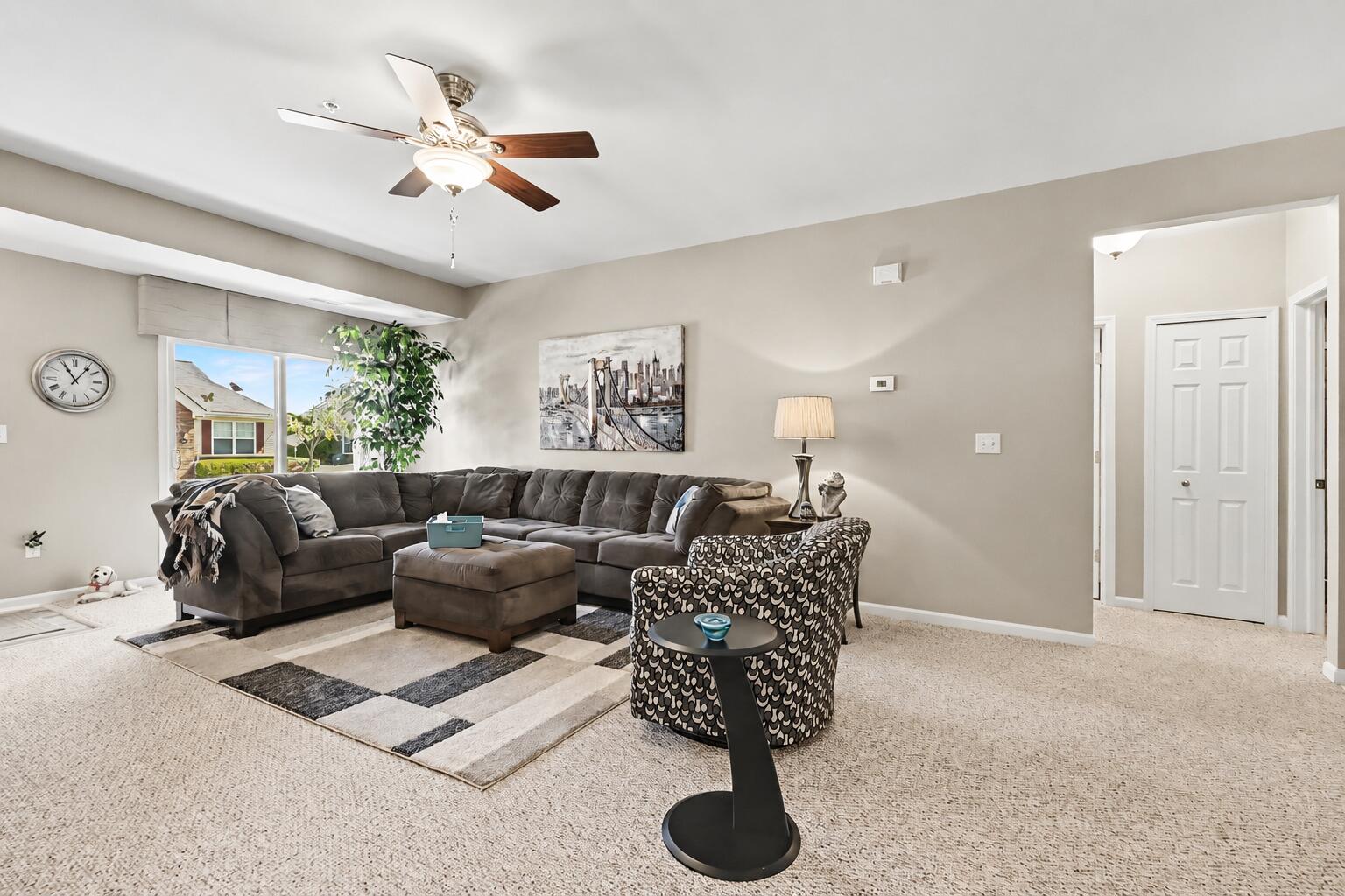 10122 Ridge Run Street Howell, MI 48855 - Photo 8 of 27 family room