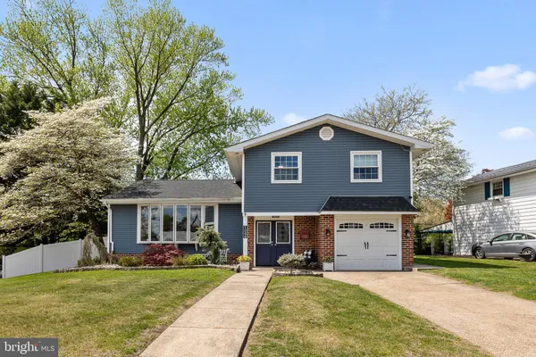 $530,000 | 1044 Bloomfield Avenue, Philadelphia, PA 19115