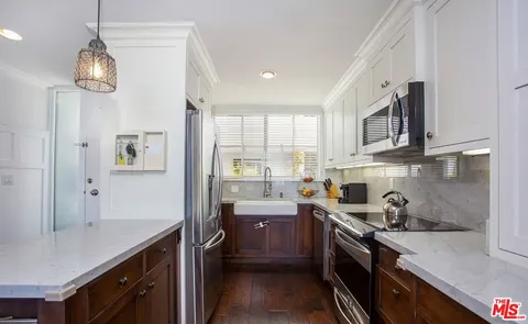 $350,000 | 16601 Marquez Avenue, Unit 304, Pacific Palisades, CA 90272