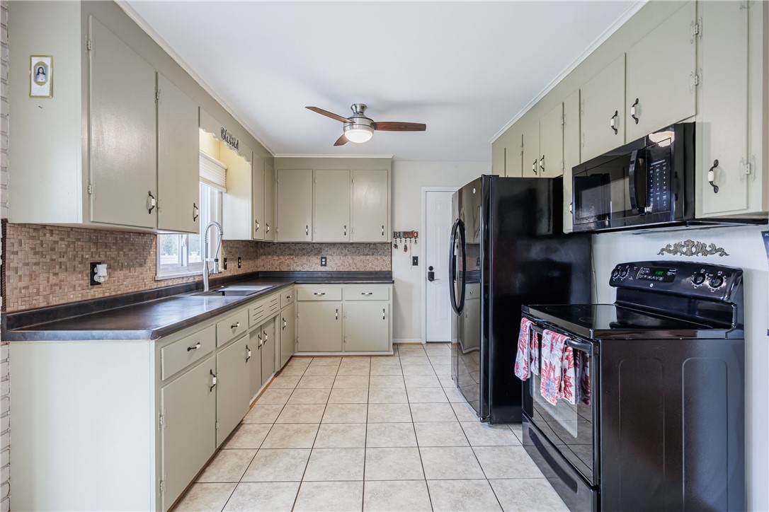 1615 Hermance Road Penfield, NY 14580 - Photo 14 of 32