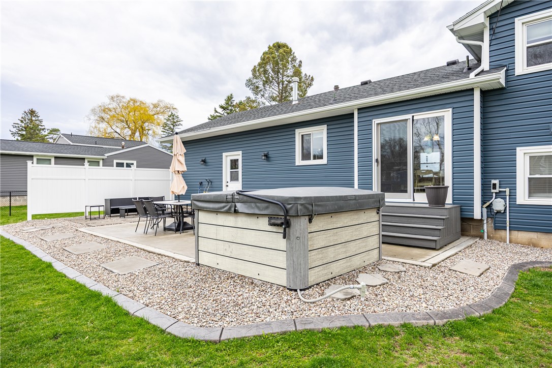 1615 Hermance Road Penfield, NY 14580 - Photo 3 of 32