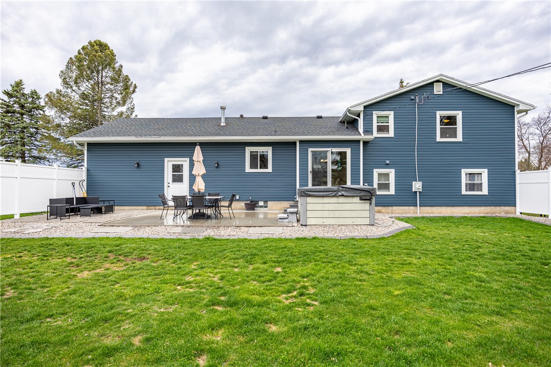 1615 Hermance Road Penfield, NY 14580 - Photo 7 of 32