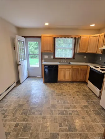 $1,700 | 369 New Unionville Road, Unit A, Wallkill, NY 12589