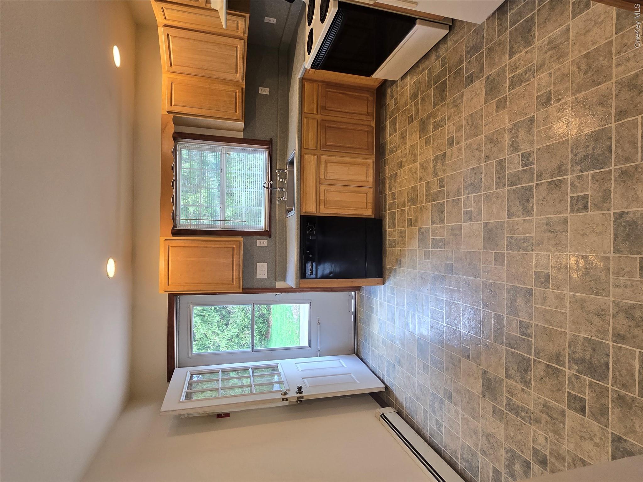 369 New Unionville Road, Unit A Wallkill, NY 12589 - Photo 6 of 8