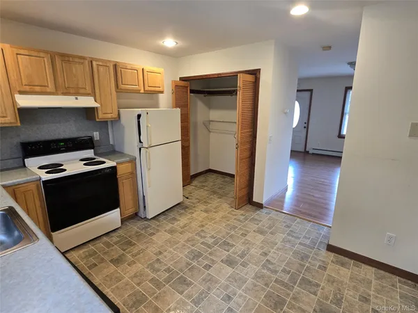 $1,700 | 369 New Unionville Road, Unit A, Wallkill, NY 12589
