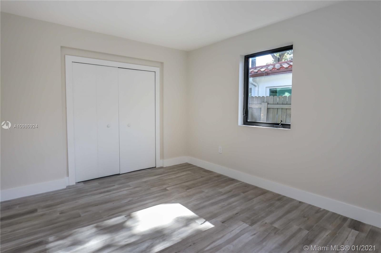 242 Southwest 31st Road Miami, FL 33129 - Photo 13 of 20