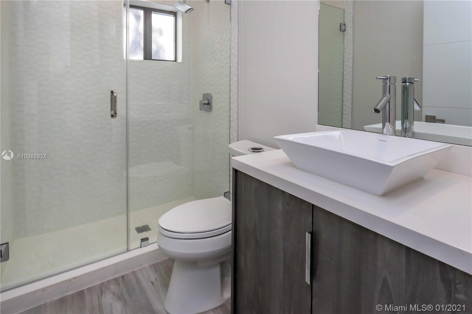 242 Southwest 31st Road Miami, FL 33129 - Photo 14 of 20