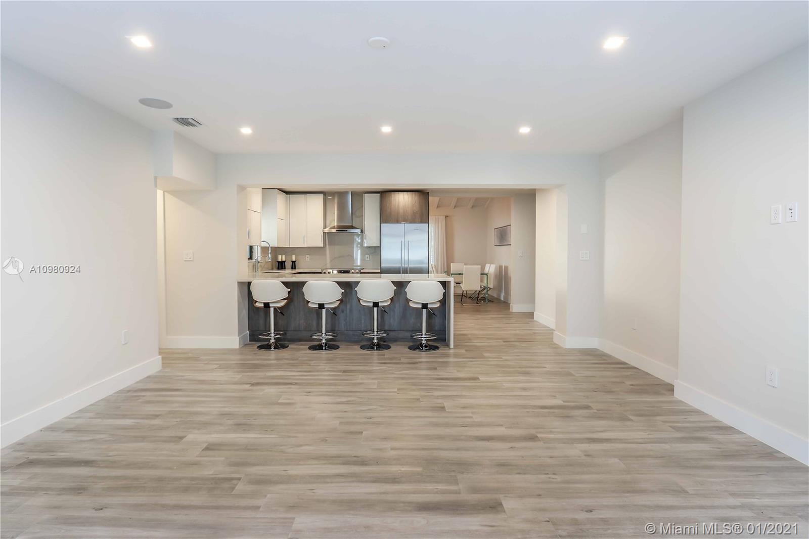 242 Southwest 31st Road Miami, FL 33129 - Photo 8 of 20
