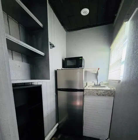 $1,150 | 8010 Southeast Us Highway, Unit 2A, Hawthorne, FL 32640