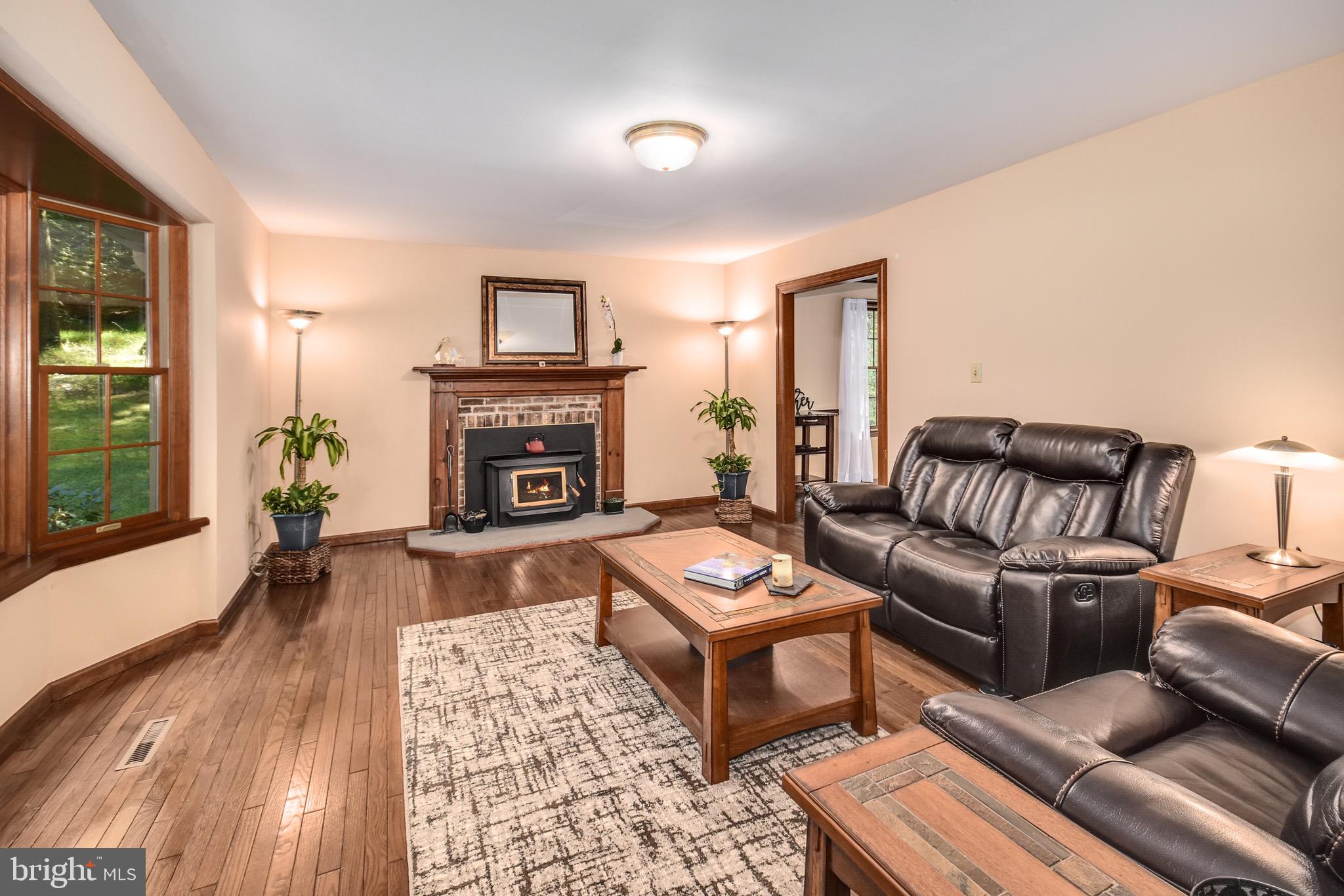 544 Coon Hollow Road Riegelsville, PA 18077 - Photo 4 of 24