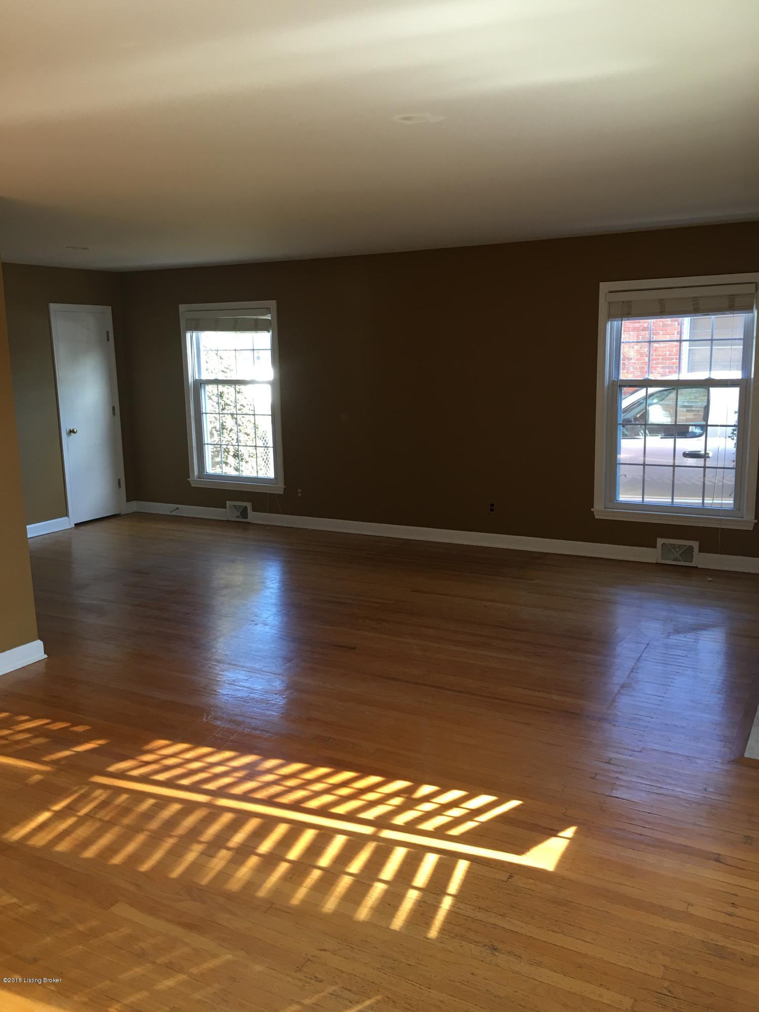 4305 Kinloch Road Louisville, KY 40207 - Photo 7 of 19 LR 1