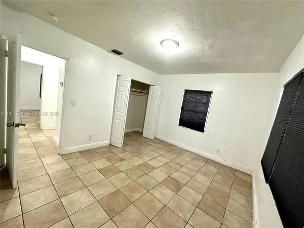 a view of a livingroom with an empty space