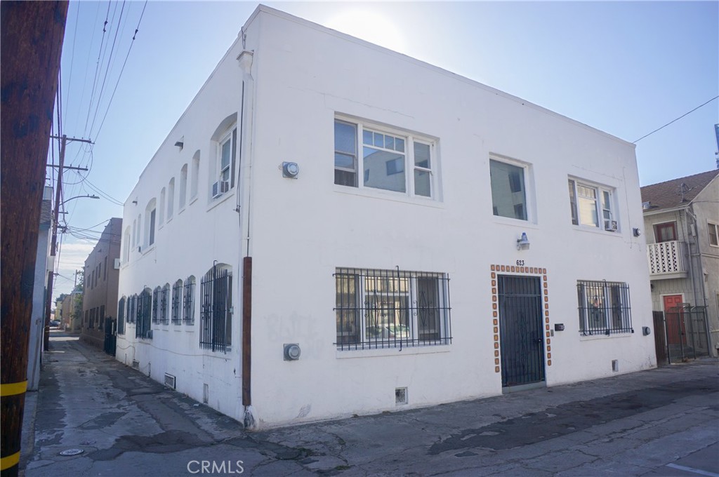 623 East Broadway Long Beach, CA 90802 - Photo 4 of 4 a view of entryway