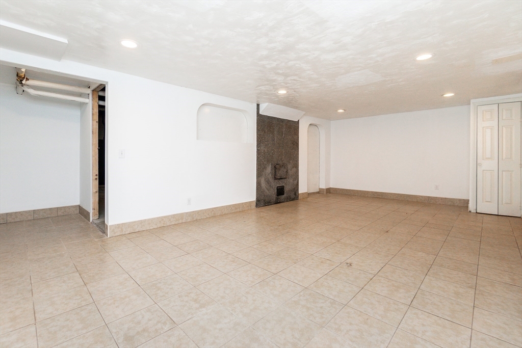 306 Paradise Road Swampscott, MA 01907 - Photo 24 of 40