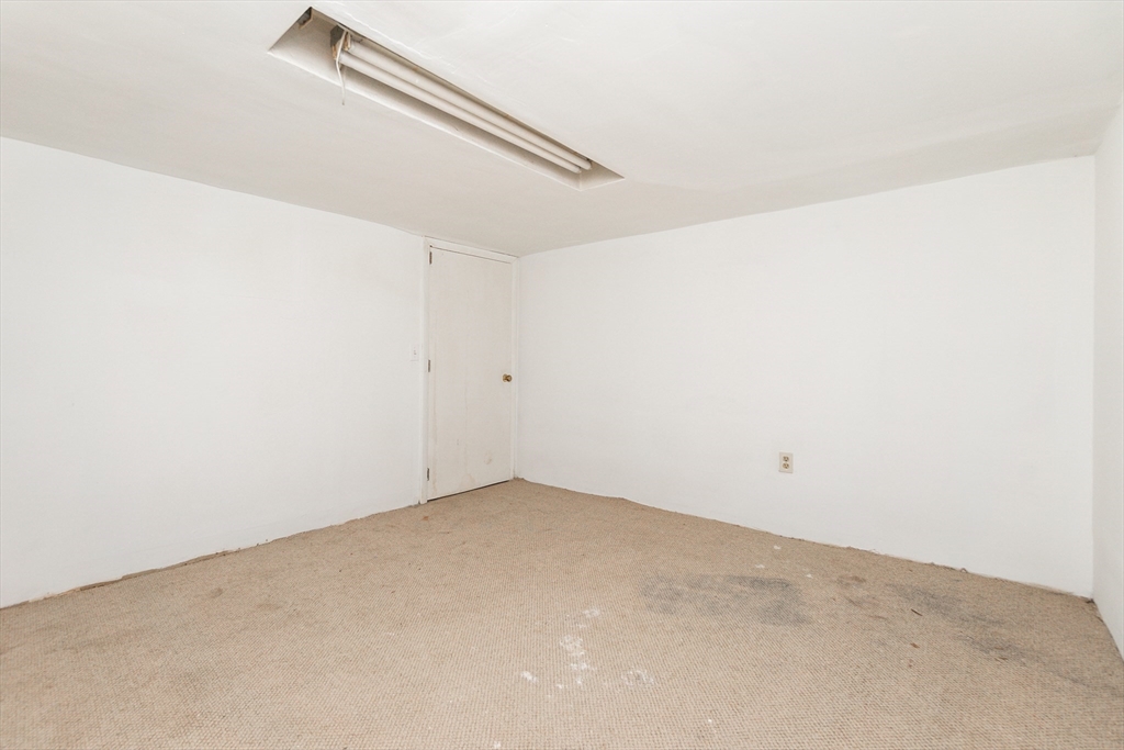 306 Paradise Road Swampscott, MA 01907 - Photo 26 of 40