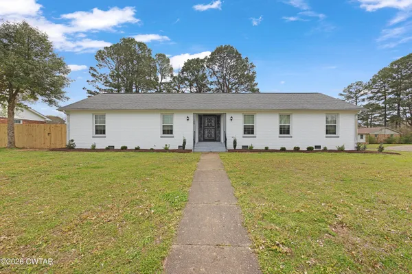 $299,900 | 166 Skyridge Drive, Jackson, TN 38305