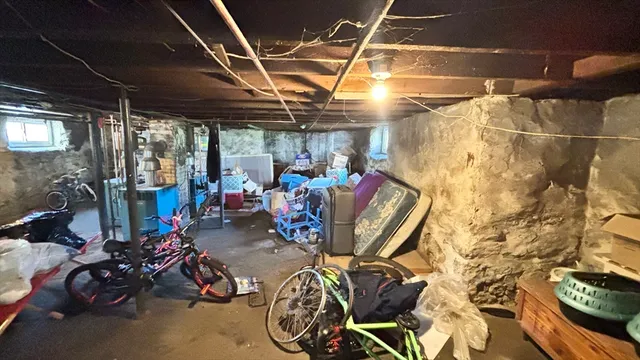 a front view of house with yard