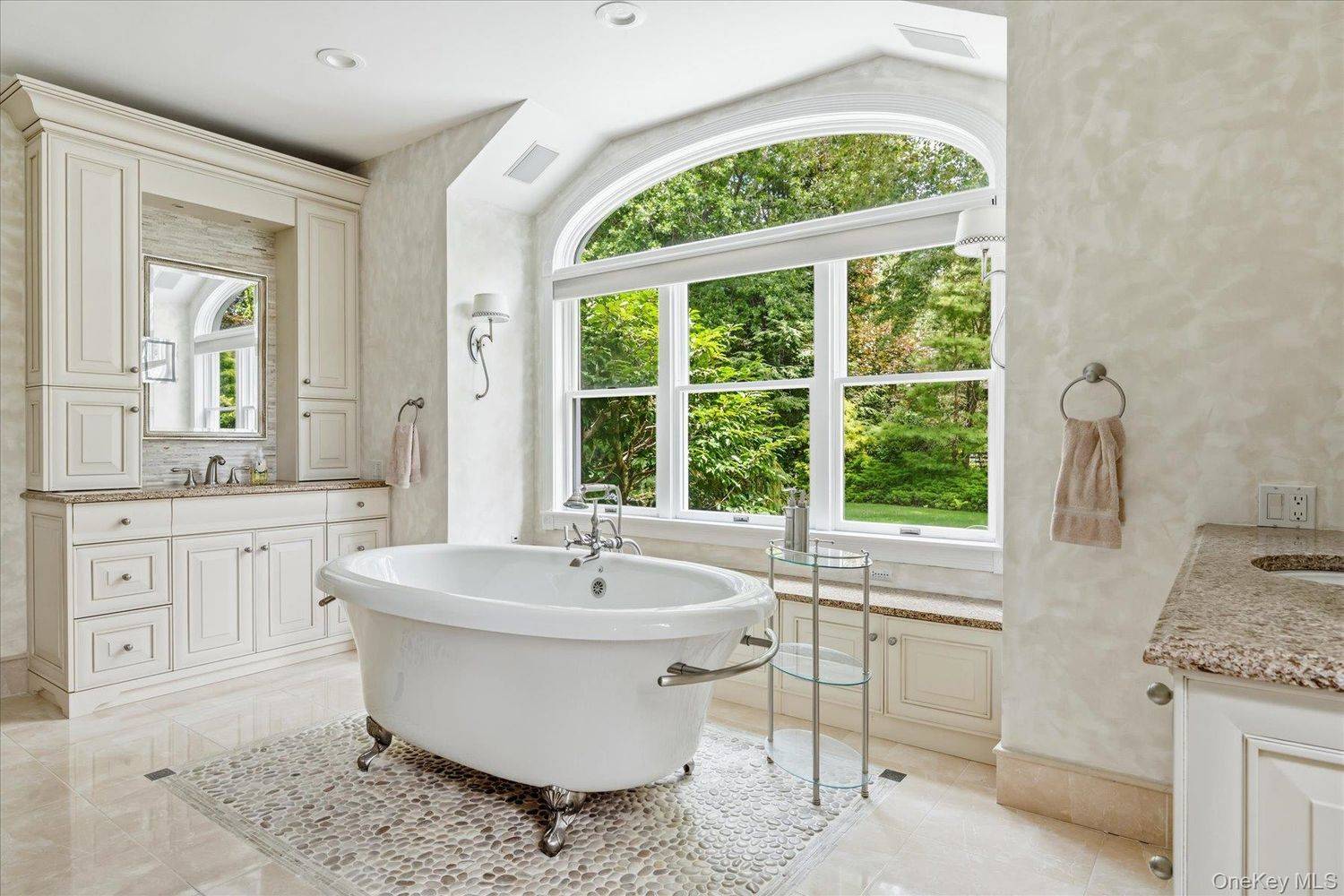 27 Cedar Lane Remsenburg, NY 11960 - Photo 18 of 50 Gallery Image 18
