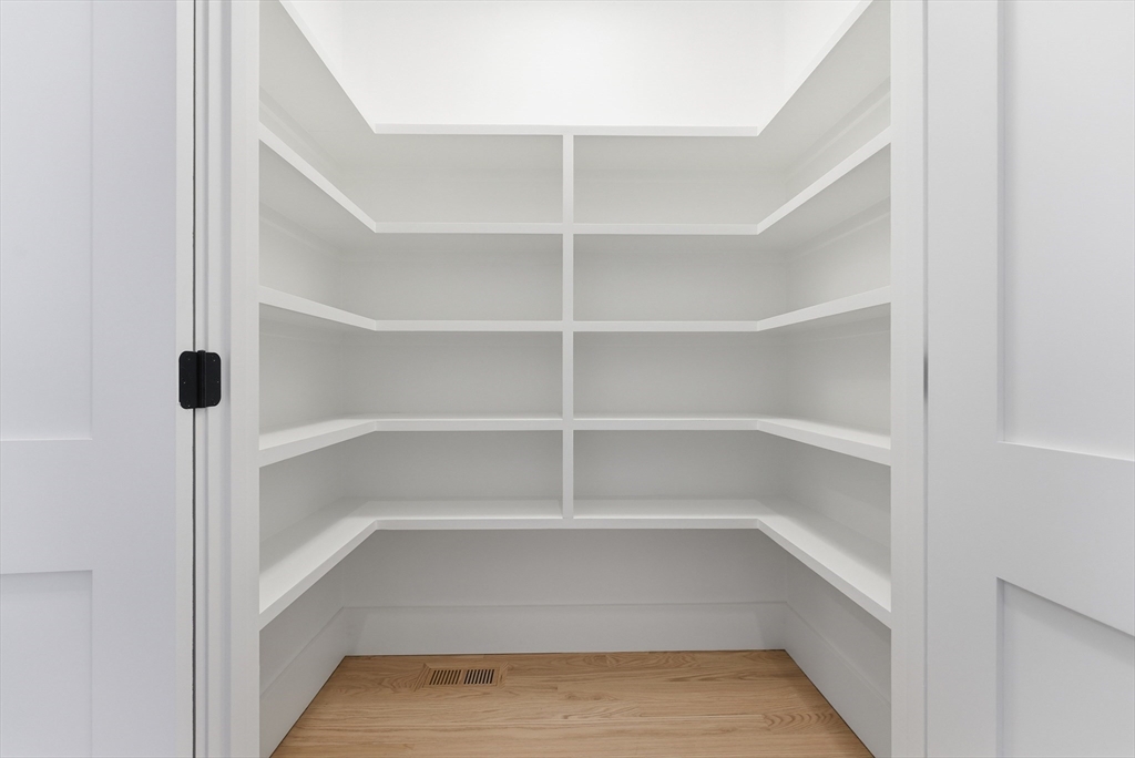 51 Revolutionary Road Concord, MA 01742 - Photo 14 of 36