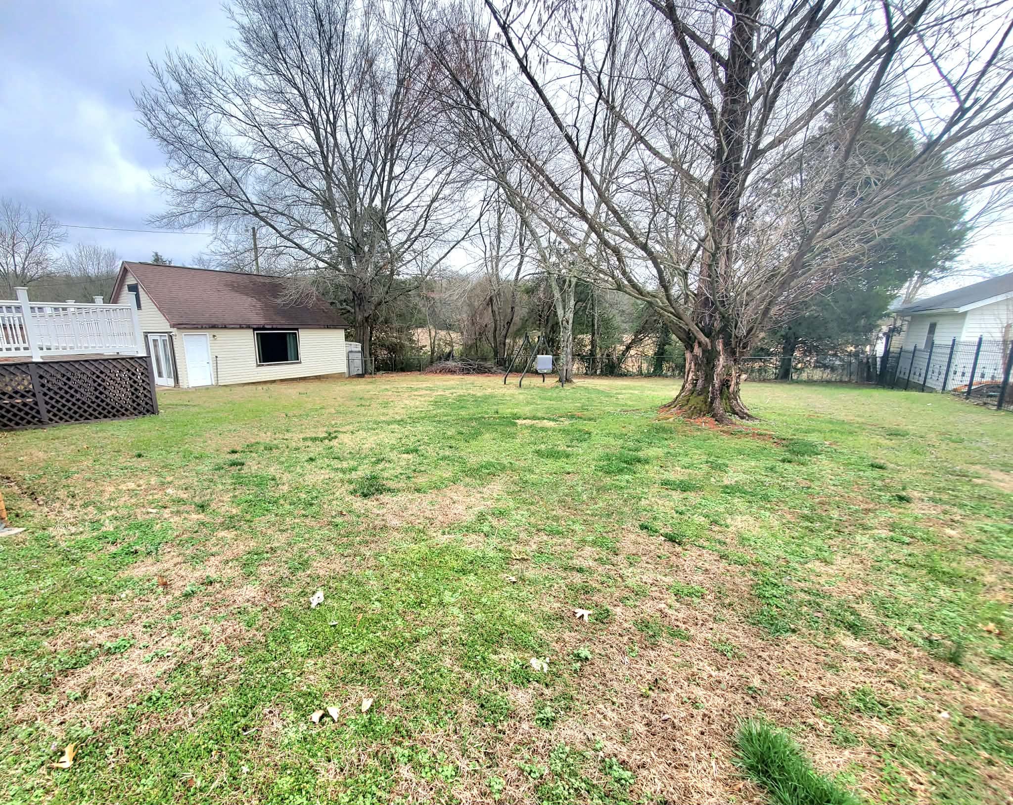 18 Roberts Lane Lebanon, TN 37087 - Photo 10 of 34 a view of a yard with a house