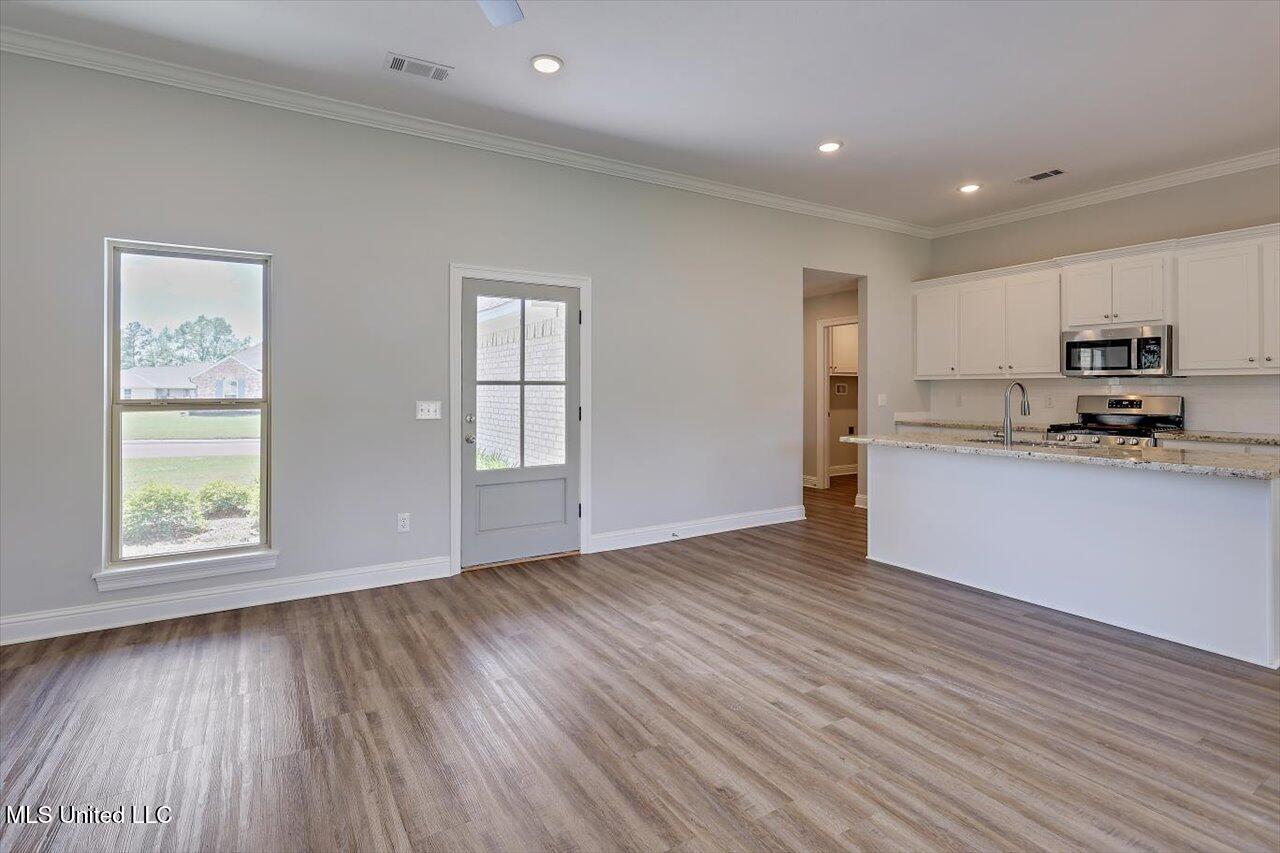 114 Bailey Cove Canton, MS 39046 - Photo 5 of 27 05-114 Bailey Cv