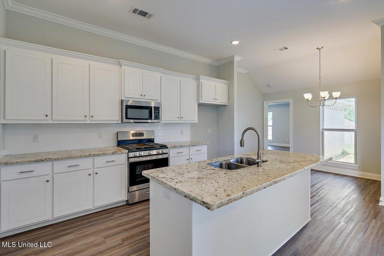 114 Bailey Cove Canton, MS 39046 - Photo 10 of 27 10-114 Bailey Cv