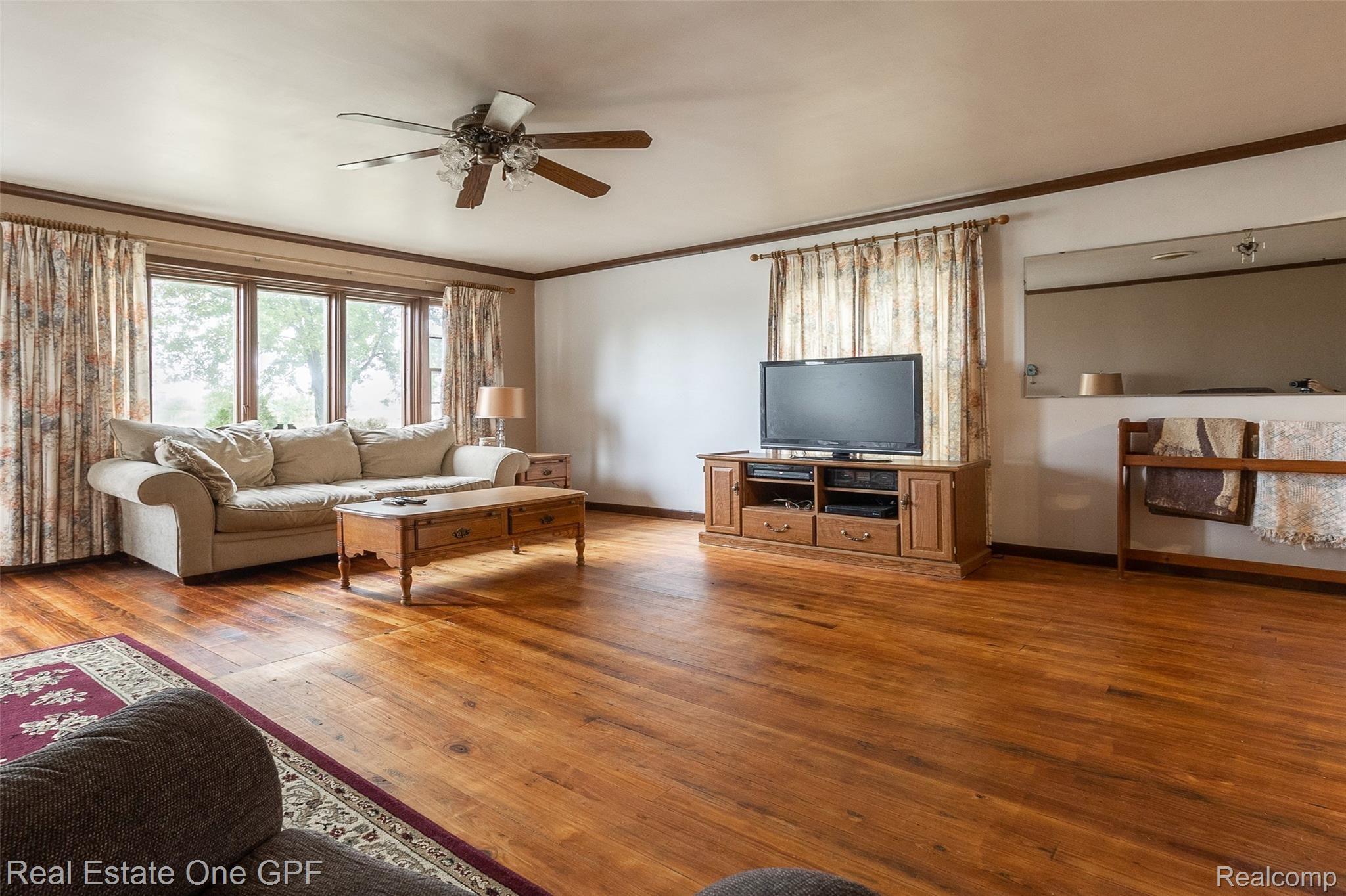 6765 North Road Fort Gratiot, MI 48059 - Photo 5 of 74 011.JPG